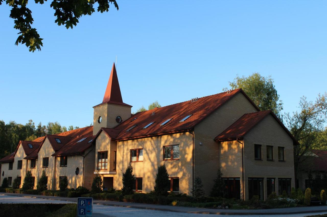 Uroczysko Porszewice - Osrodek Konferencyjno-Rekolekcyjny Otel Pabianice Dış mekan fotoğraf