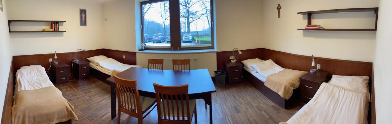 Uroczysko Porszewice - Osrodek Konferencyjno-Rekolekcyjny Otel Pabianice Dış mekan fotoğraf